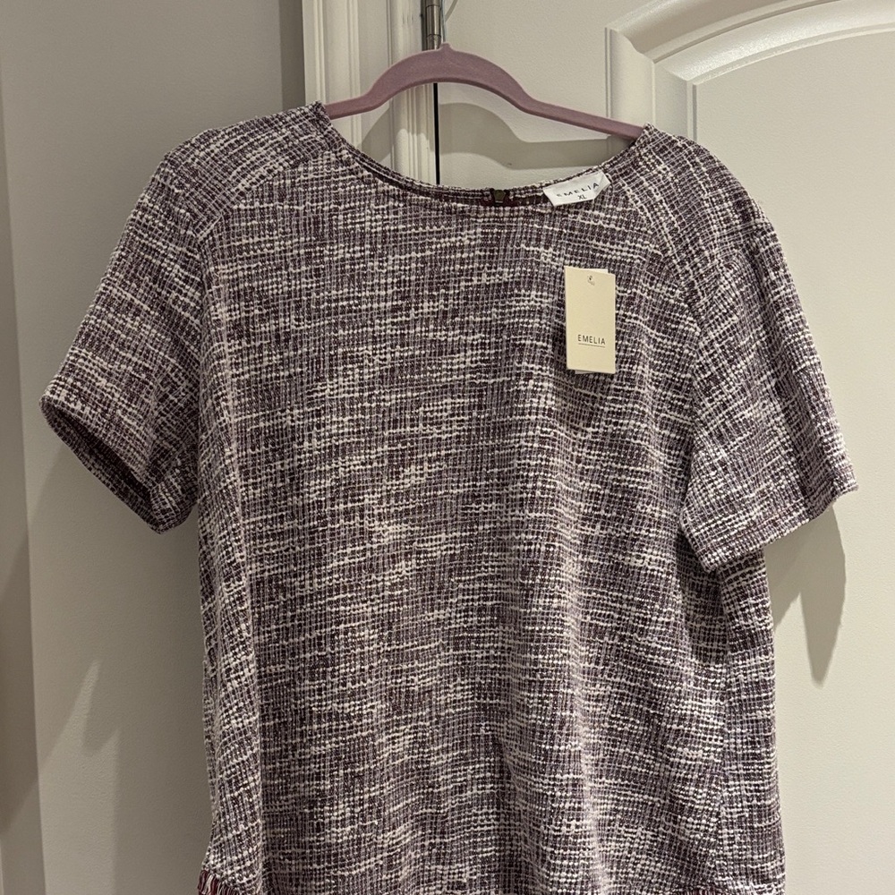 Emelia  eggplant and White Textured Short Sleeve Tee